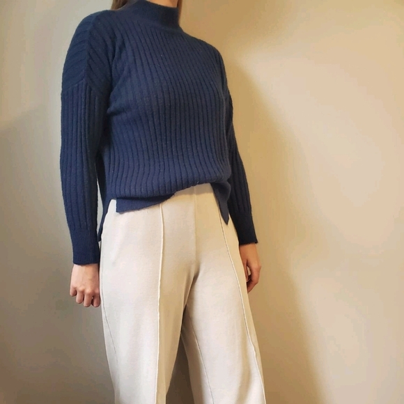 Blue turtle neck - Picture 1 of 6